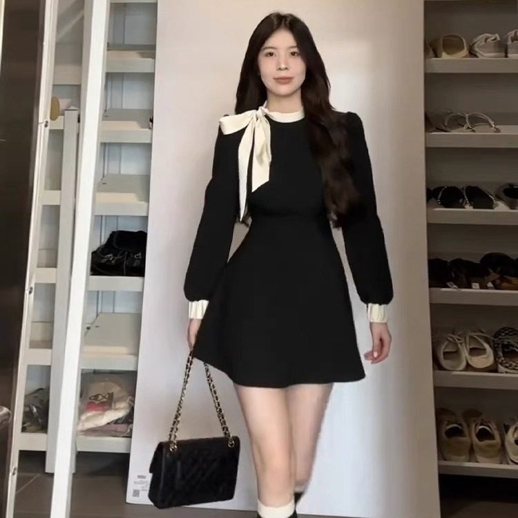 赫本风感黑色长袖连衣裙子早秋季2025年新款女装小个子法式长裙子