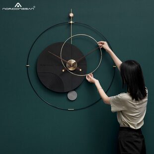 屋准北欧大气钟表大尺寸极简轻奢挂钟客厅简约装饰品时钟