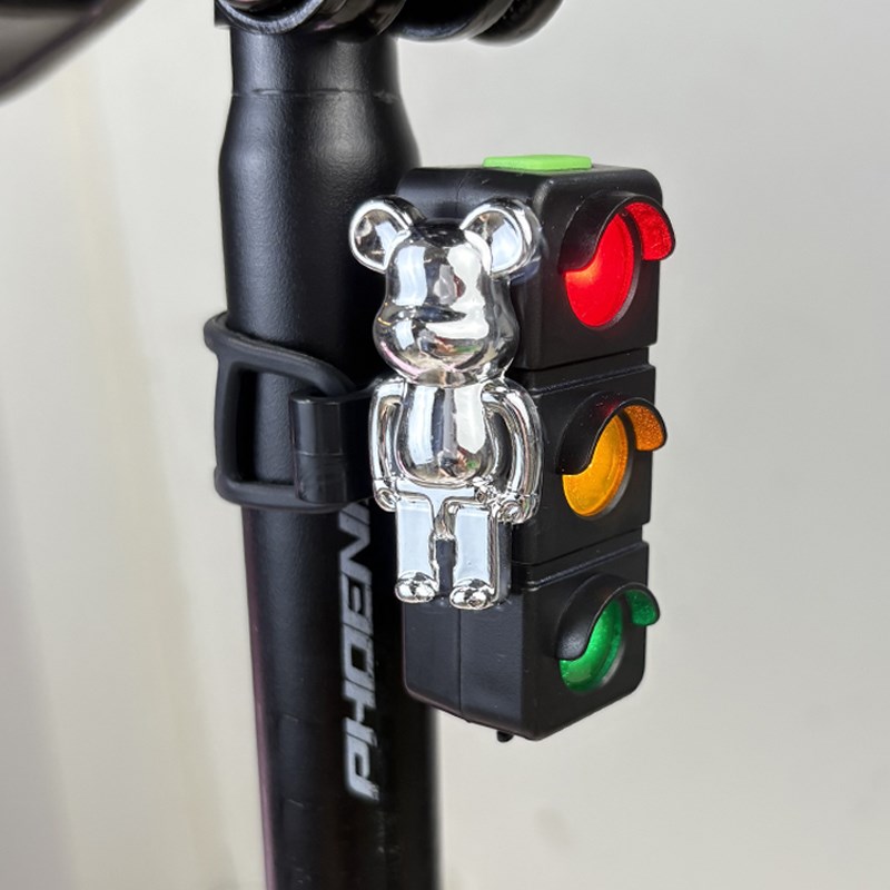 公路车自行车灯警示创意r山地单车红绿灯闪烁夜骑灯夜行充电后尾
