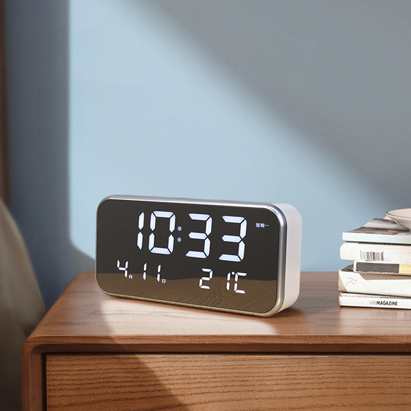LED新款智能电子学生专用闹钟ins台式时钟万年历数字桌面座钟2021