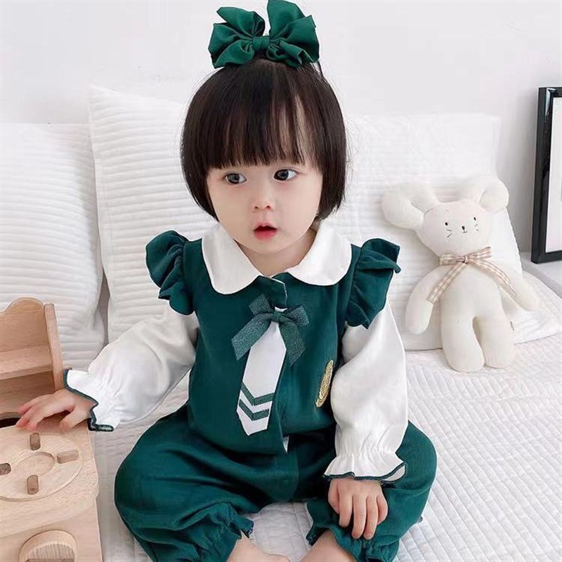 网红婴儿秋装长袖连体衣1-3个月女宝宝可爱公主洋气满月春秋爬服