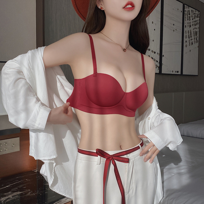 红色内衣女小胸聚拢半杯显大收副乳无G痕文胸结婚新娘兔本命年套