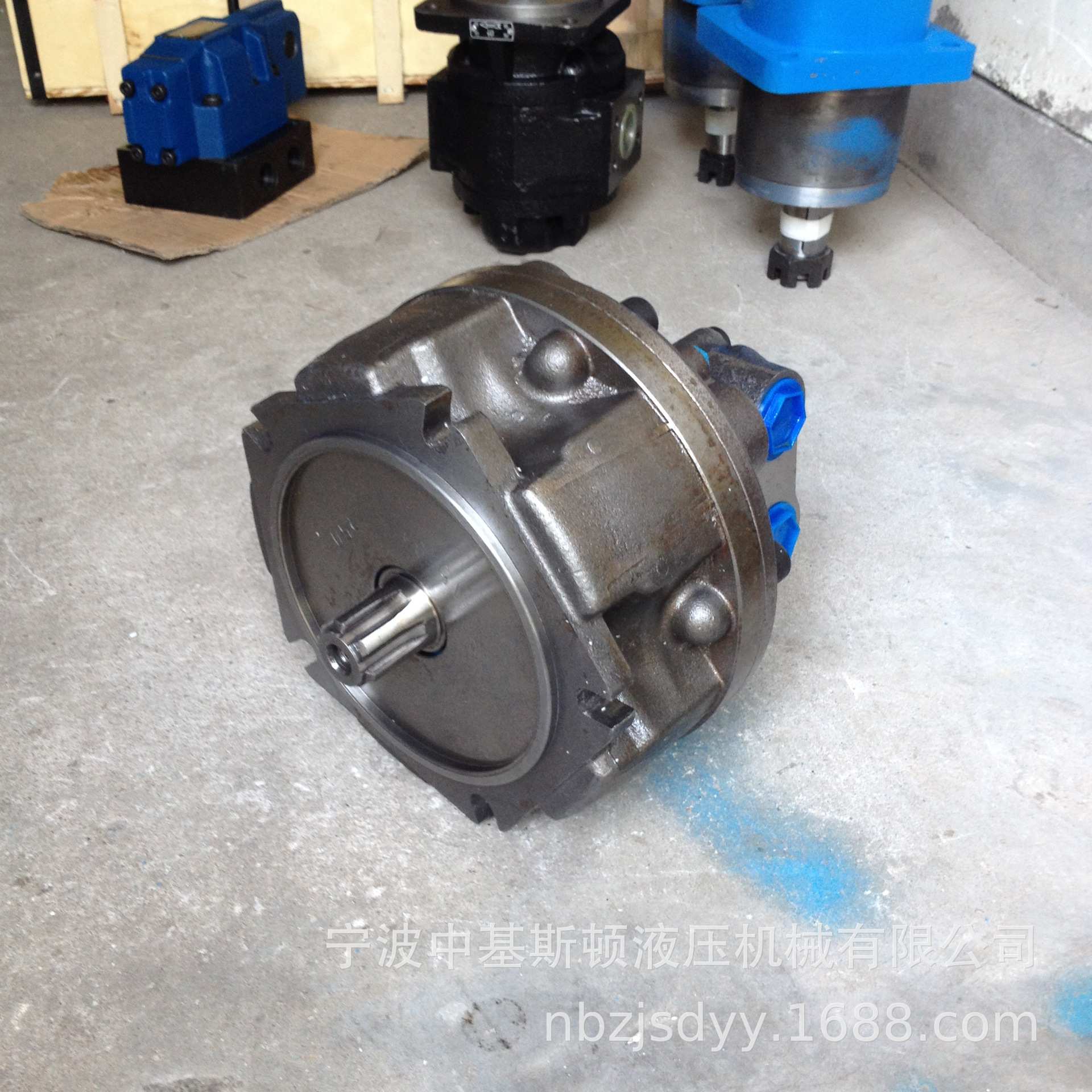 JGM1-320 D31回转钻机动力头驱动减速机用内五星摆缸液压马达