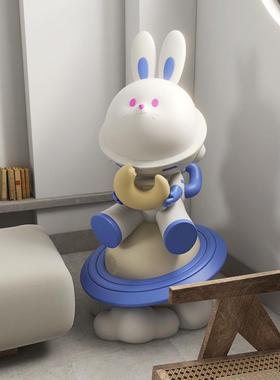 顶韵客厅大落地摆件太空人型居宇航员品兔子家装饰电YFK009视柜新