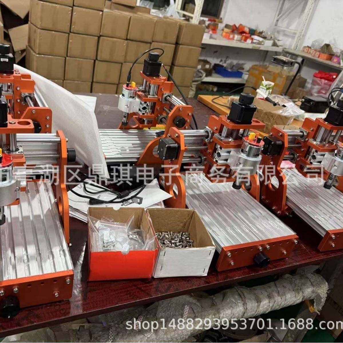 红色CNC1419标配小OWO版金属型面金属雕刻机数全控雕刻桌机