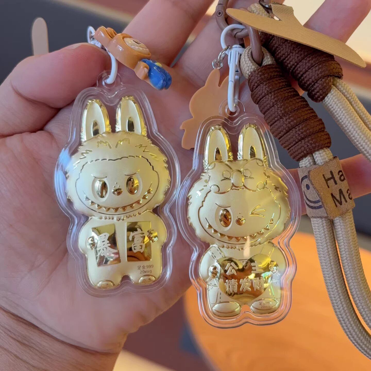 爆款水贝黄金9 9 9拉布布手机链挂件卡通钥匙扣labubu情侣送女友
