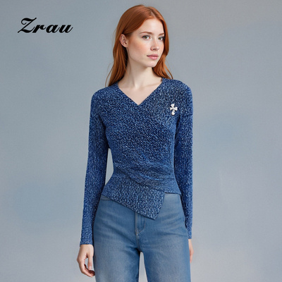 ZRAU高级感亮丝设计V领显瘦气质上衣2025冬季新款不规则长袖小衫