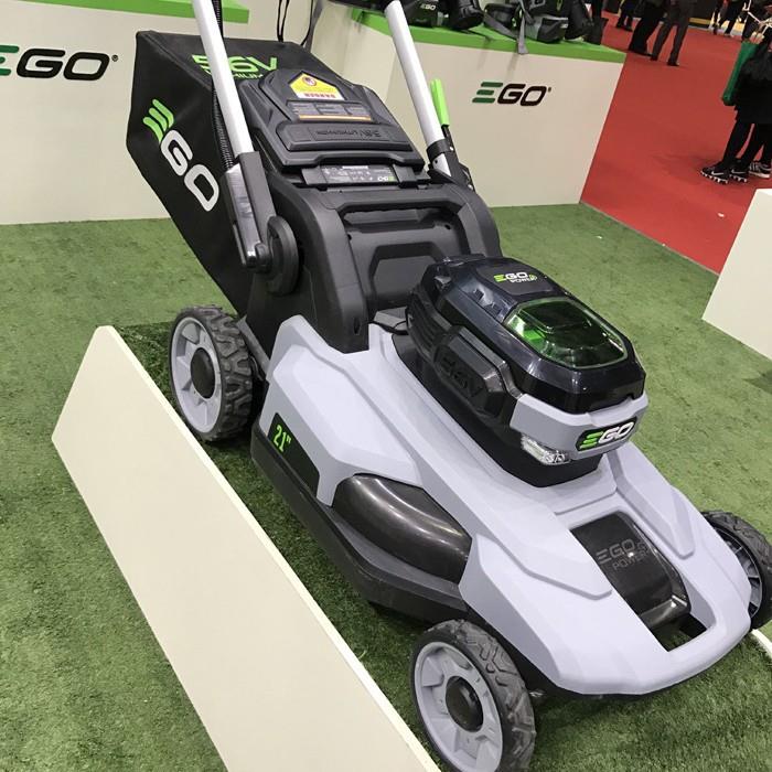 EGO56V无绳锂电充电式割草机LM2101电动剪草机草坪机割灌机2122