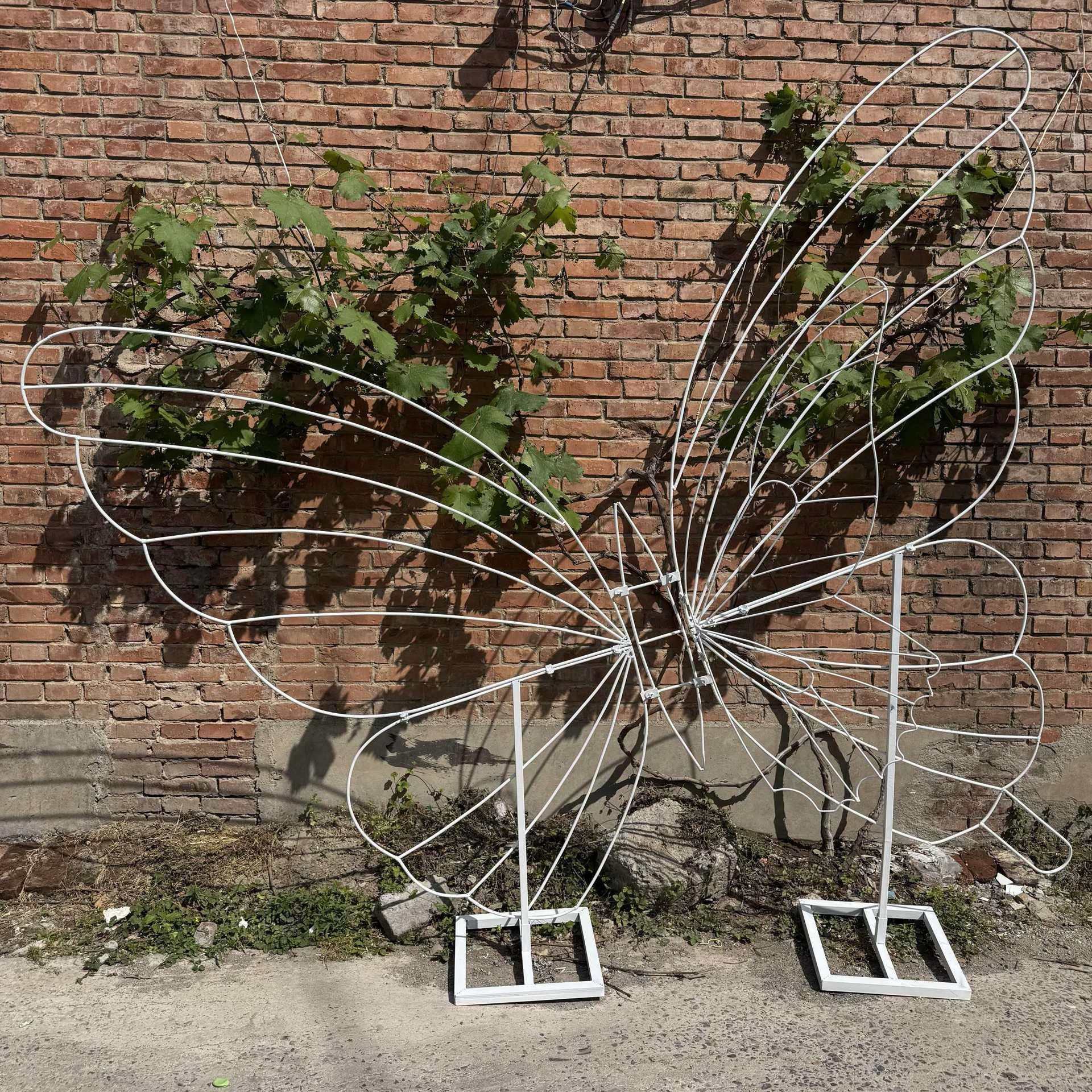 巨型立体蝴蝶花艺酒店橱窗背景商场美陈大型双层蝴蝶婚庆节日打卡