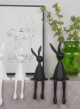 创意网红卡通坐姿长耳兔子摆件客厅电视柜酒店前台桌面玄关装饰品