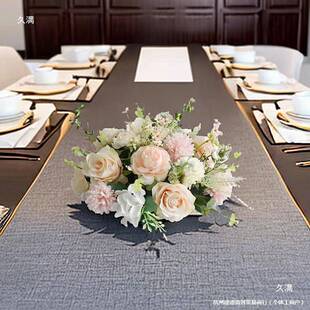 圆形酒店餐桌中间摆花餐厅圆桌桌花宴会装饰花艺会议室桌面摆件花