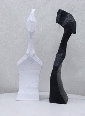 现代极简黑色抽象火柴人物树脂小装摆件板样别墅间玄关树脂摆件桌