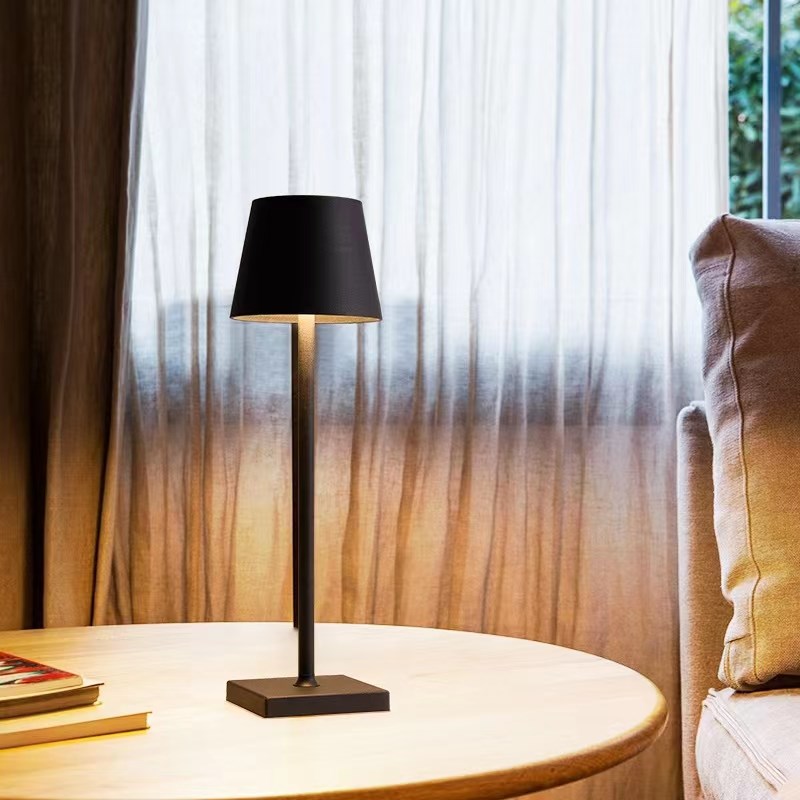 简约现代全铝充电台灯高脚灯触摸酒吧卧室小夜灯UUSB充电氛围灯