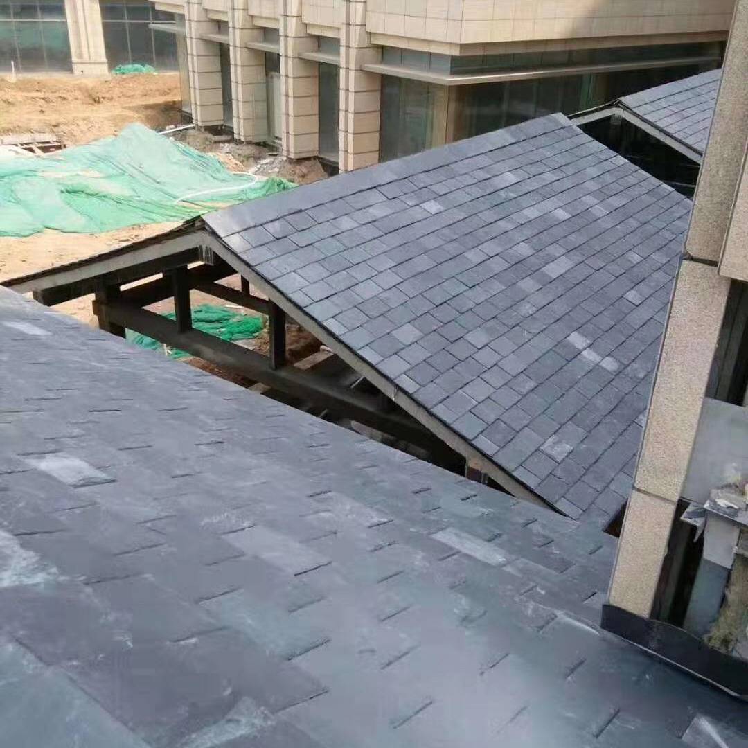 青石板瓦片别墅屋顶防水鱼鳞瓦板隔热石板仿古建筑黑色片石瓦板岩