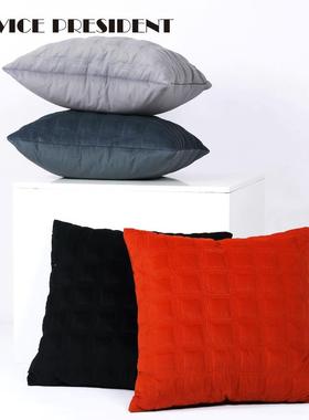 轻奢HYtrqwrr美拉德棕现奢代轻灰绿色方块立体样绗缝中式抱新枕板