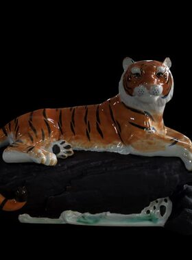 陶瓷生肖老虎摆件风生水起家居饰品客厅装饰家居办公室前台摆设