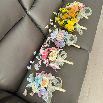 手捧花束送老师的毕业季送t女生全班男生幼儿园教师节礼物2024新