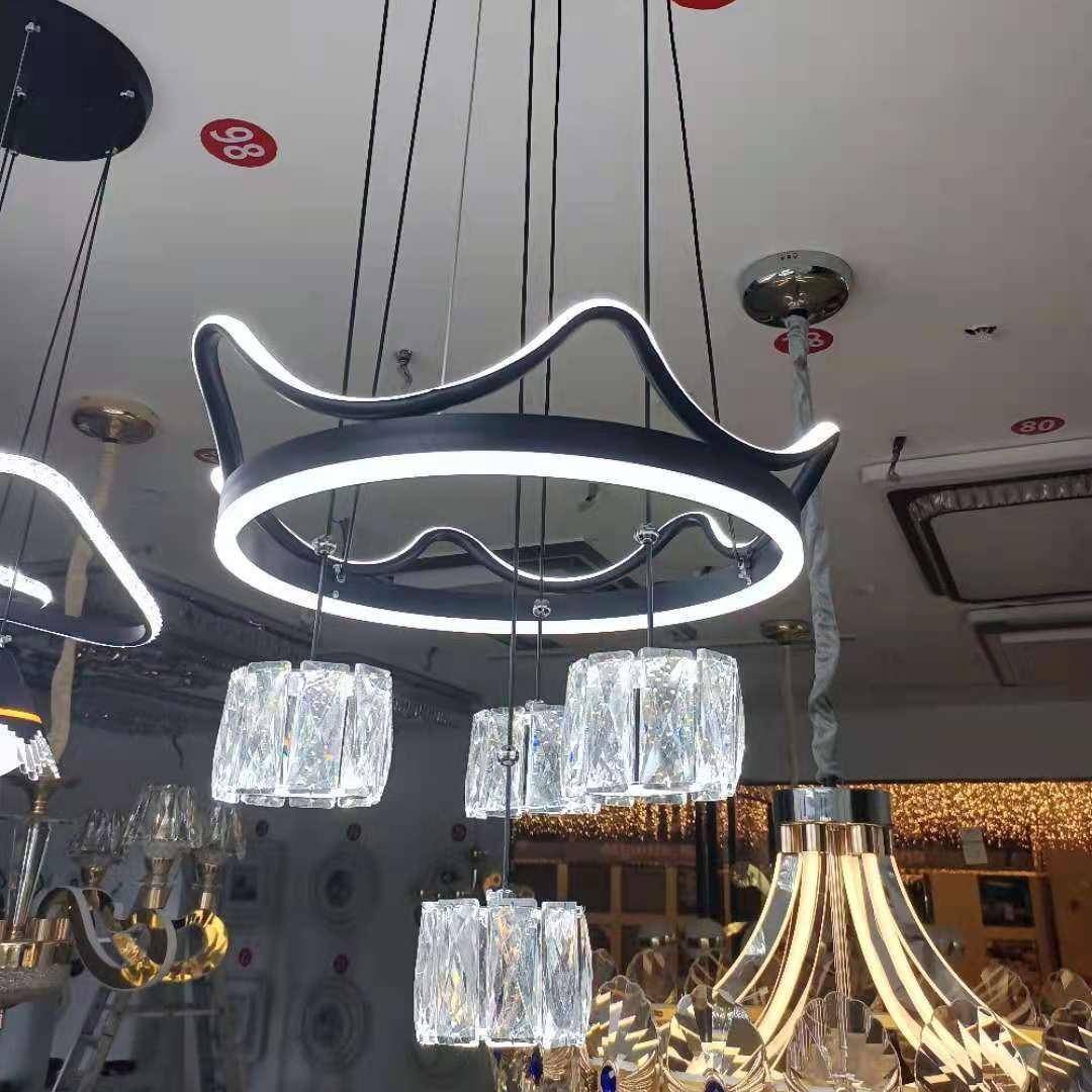 餐厅吊灯饭厅灯圆形现代简约家用气水470吊晶餐桌l餐灯ed吧台大个