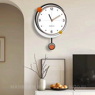 餐厅装饰钟表2025新款挂钟客厅简约现代创意艺术个性静音时钟挂墙