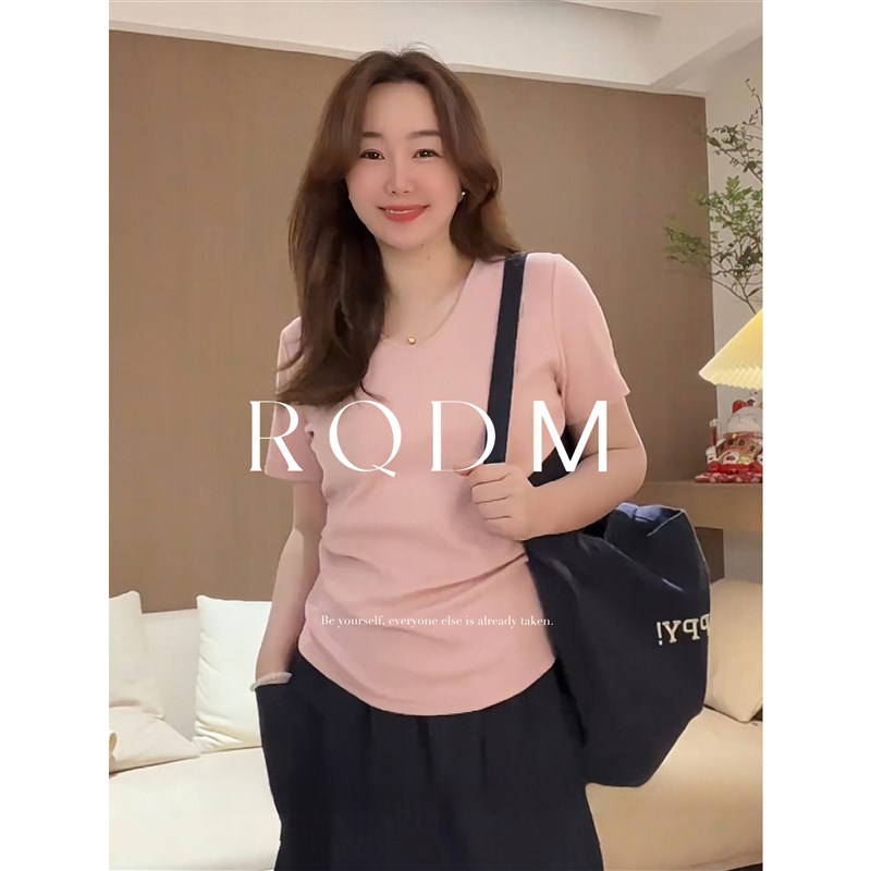 大码女装2025新款夏季胖妹妹简约通勤宽松鹅蛋领正肩短袖T恤上衣