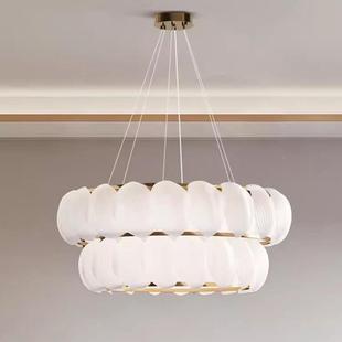 法6240轻奢现代简约贝客厅式 奶油风羽毛餐厅北欧环形 壳吊灯灯新款