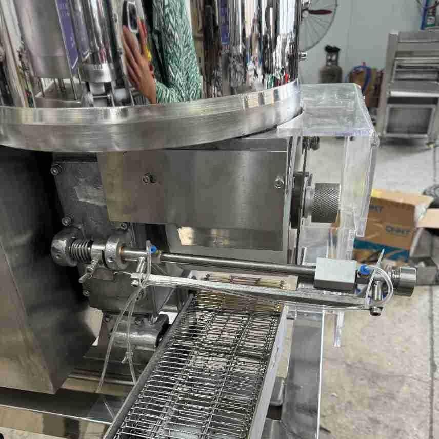 肉饼成型机自动刮料 汉堡鱼饼模具形状 可圆型鱼柳