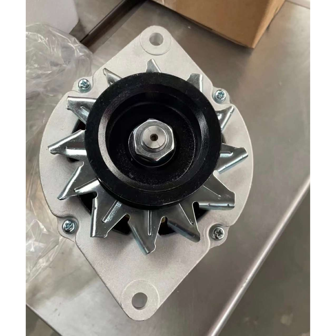 适用玉柴6M发电机M32X2-3701100发电机JFZ2902发电机