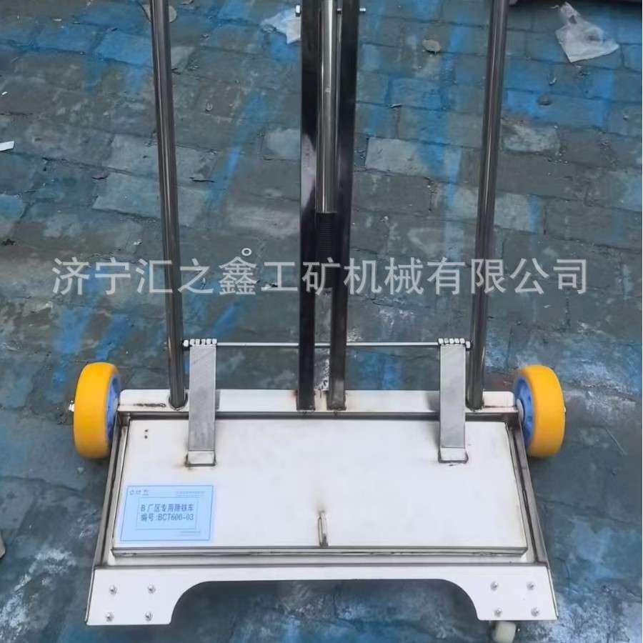 手推式吸铁除铁车 自动脱落12000强磁磁力吸铁车 车间除铁器