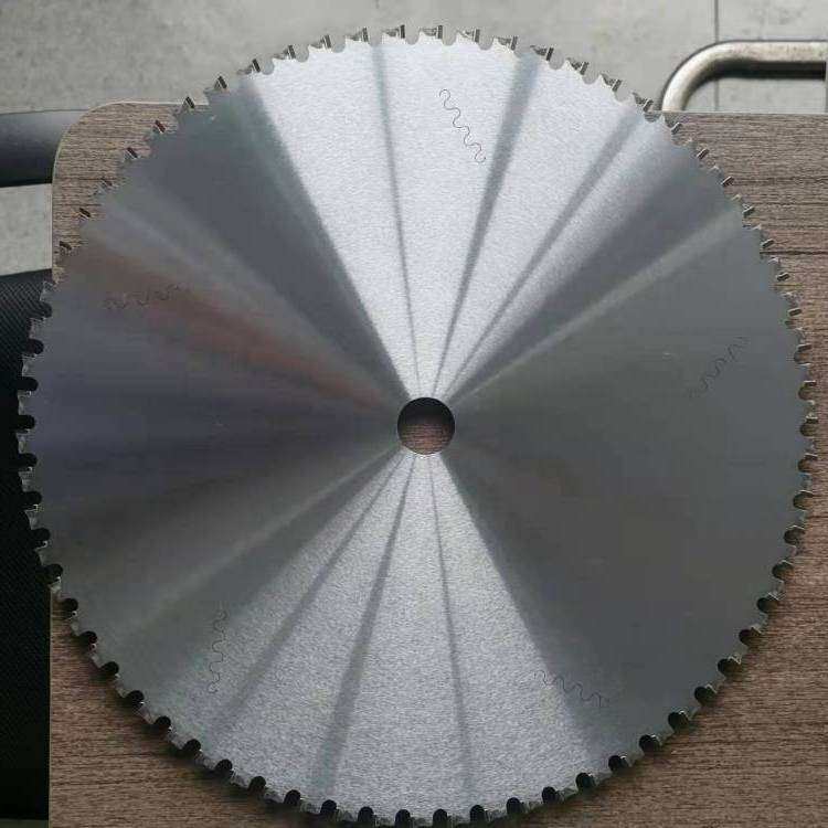 切铁合金锯片钨钢带齿切铁管钢筋手提锯冷切锯锯片305*2.2*25.4*6