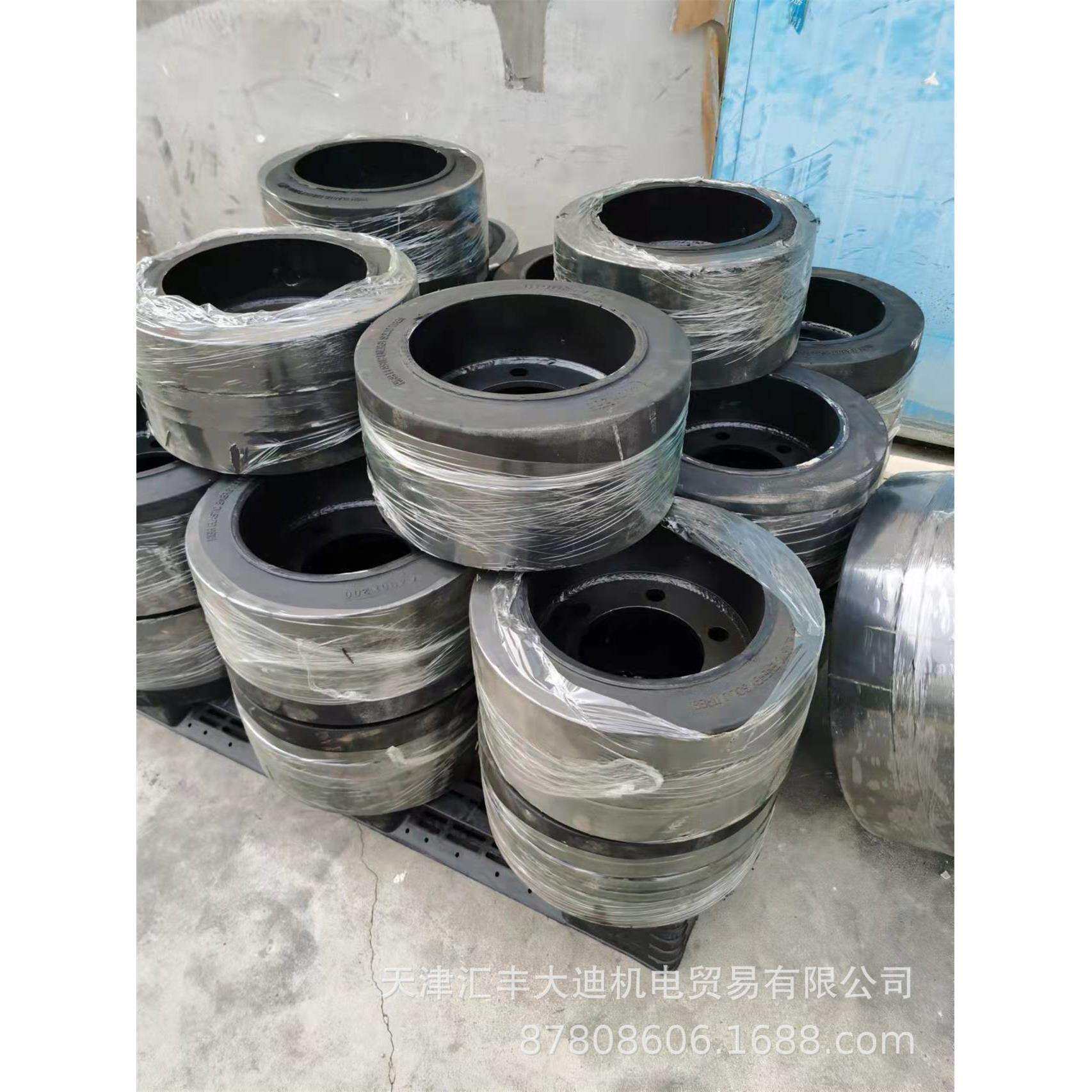 重型平板拖车实心轮胎16x8x101/2 28x12x22腹板式压配式实心轮胎