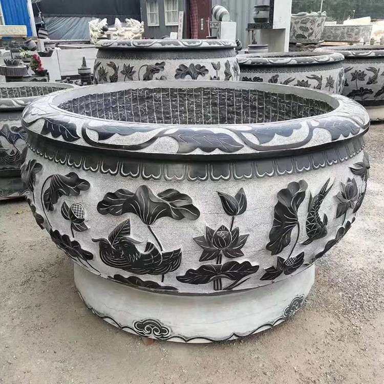 荷花石缸雕塑花盆鱼缸庭院青石仿古石雕花盆福字做旧荷花鱼缸