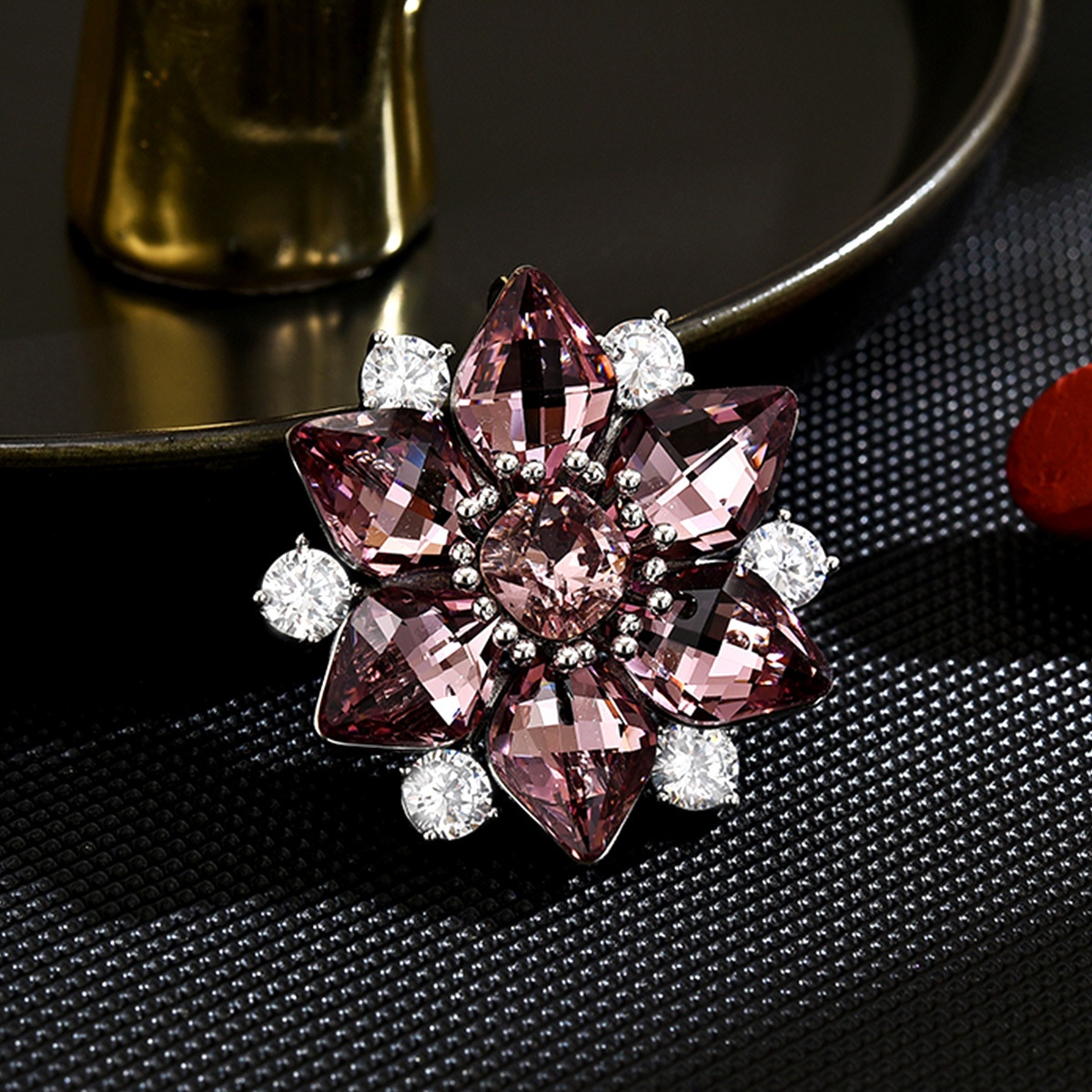 欧式复古简约优雅雪花花朵小胸针百搭气质高档水晶璀璨胸花别针扣