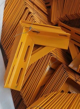 天燃气管道支架三角托架L型支架喷塑支架油漆托架黄色管道支架