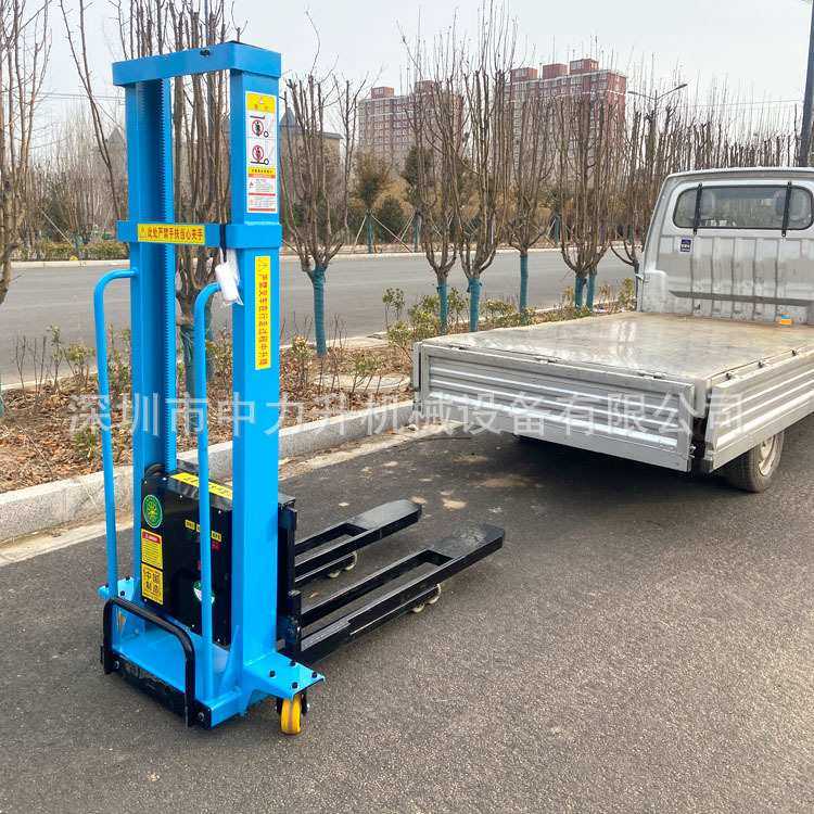 随车便携式堆高车1吨自体登高车提升堆垛车搬运攀爬一体多用叉车