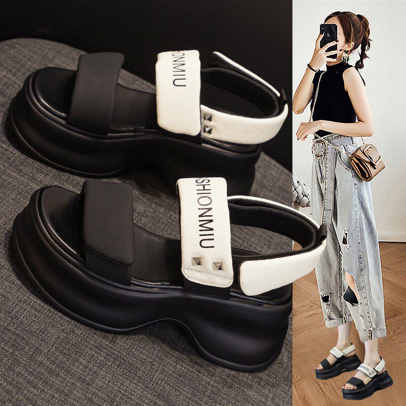 黑色厚底凉鞋女2024新款夏季外穿超火松糕L软底小个子增高时尚女