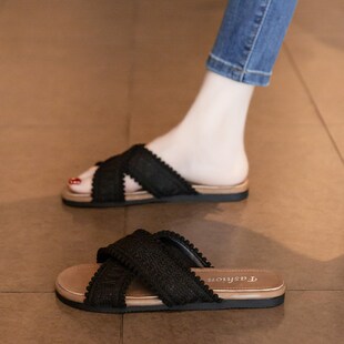 法式绝美平底套趾凉拖鞋女夏外穿2025新款踩屎感孕妇海边沙滩凉鞋