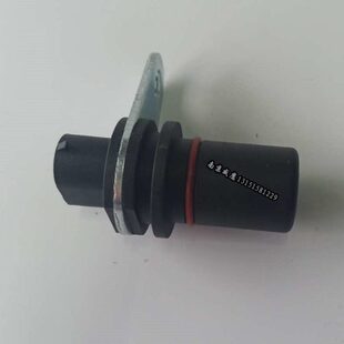 南京 依维柯 军车分动器车速表感应头  原厂2046 车里程表传感器