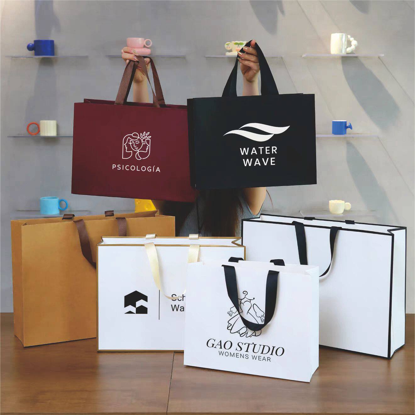 服装袋手提袋无腰线无接缝高档定制纸袋子高级感内嵌印logo批发