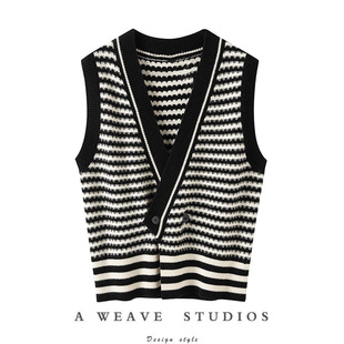 100%纯羊绒衫 黑白条纹v领廓羊绒背心马甲女2024秋毛衣R