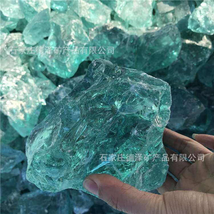 玻璃石湖蓝色玻璃块石笼墙填充地理灯透玻璃原石水景置石玻璃石