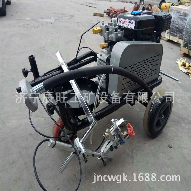 辰旺马路人行道用冷喷划线机小区停车位喷线车厂销售