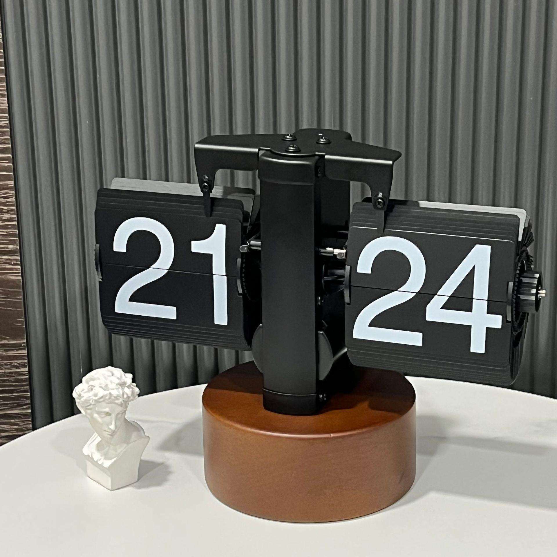 北欧极简复古翻页钟家用创意实木底座时钟桌面机械座钟简约摆钟