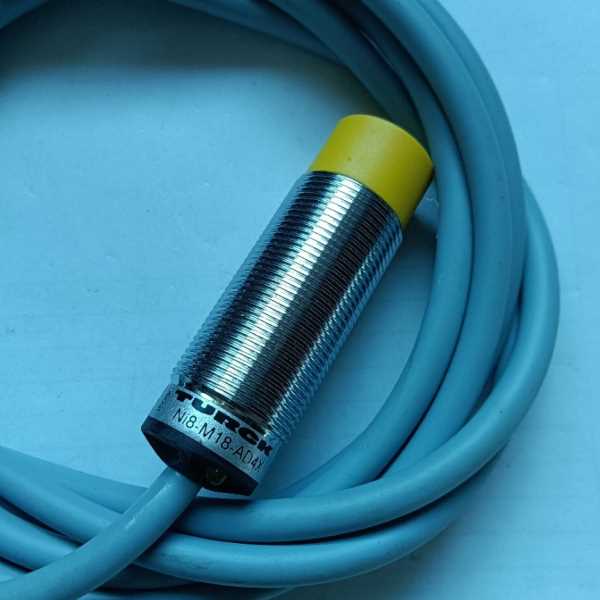 全新原装接近开关Ni8-M18-AD4X