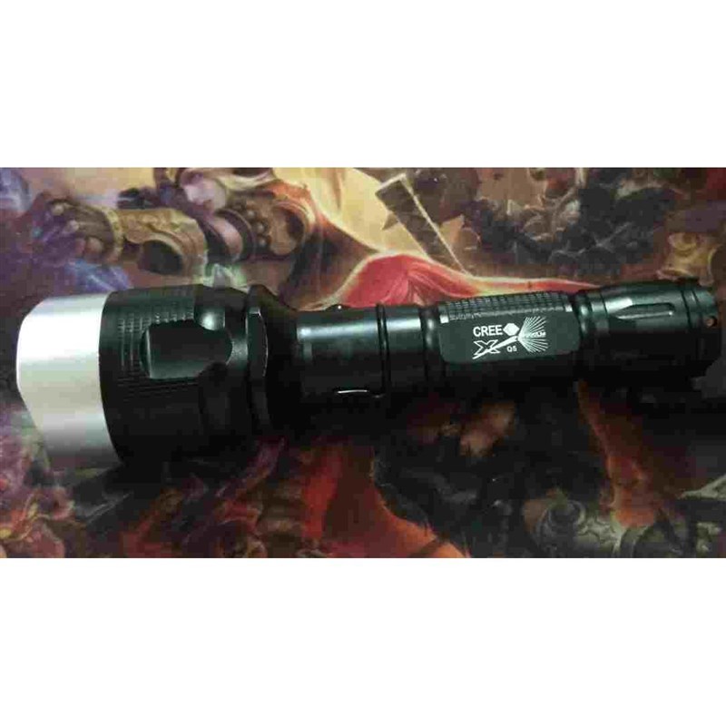 LED强光手电筒户外家用可充电防身迷你 高档手电筒 手感舒适17mm