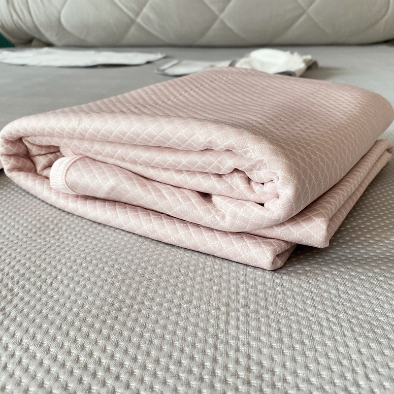 日单外贸冷感亲肤顺滑凉感吸湿透气单人双人薄款床垫软凉席