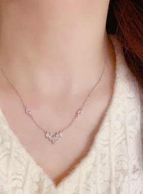 小众轻奢时尚百搭微镶锆石水滴V形项链女网红个性精致超闪锁骨链