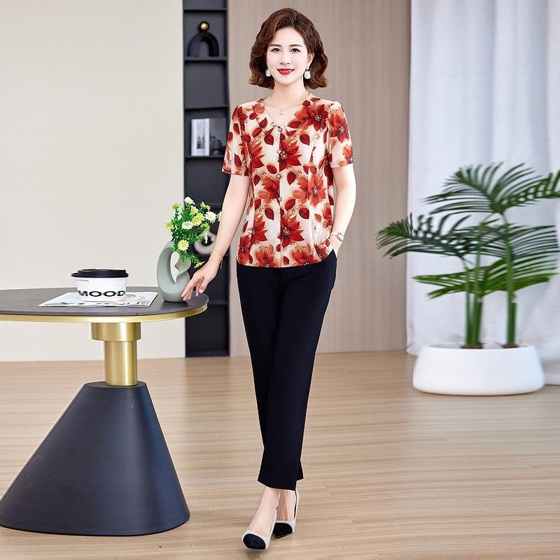 夏装新款妈妈短袖冰丝套装洋气大码中老年女装宽松T恤花色两件套,女装/女士精品,中老年女装,淘宝优惠券,粉丝福利购,淘宝优惠卷