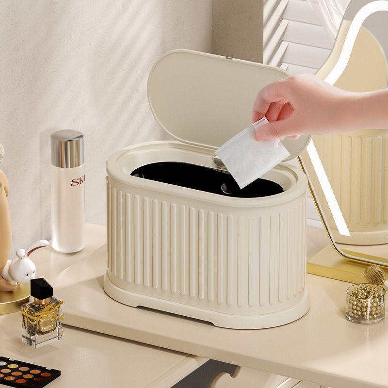 AKBK桌面垃圾桶厨房家用2023新款带盖办公室客厅卧室轻奢不锈钢