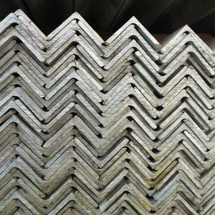 重庆现货等边角钢焊接建筑热轧角铁钢结构工程用用优质现货