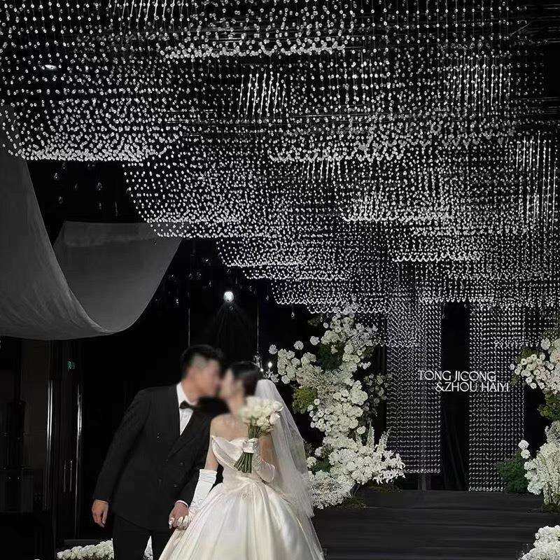 新款婚庆道具水晶波浪珠串珠帘吊顶装饰珠链婚礼堂菠萝珠帘子成品